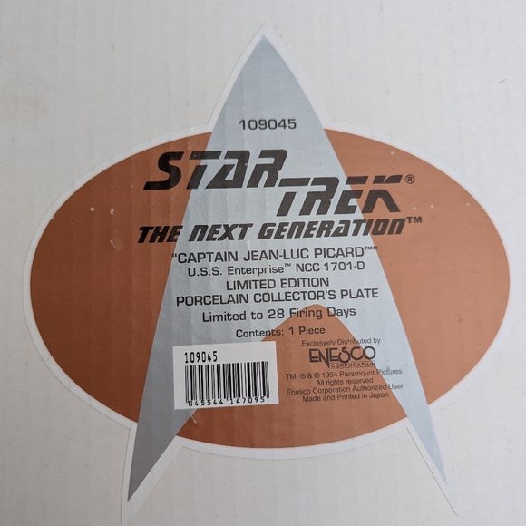 Star Trek: The Next Generation - Captain Jean-Luc Picard Commemorative Plate - Picture 8 of 10